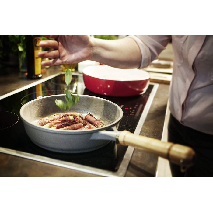 Сковорода Berndes Bonanza 24 см з антипригарним покриттям, індукційна, з високим бортиком, алюмінієвий лиття, чорна