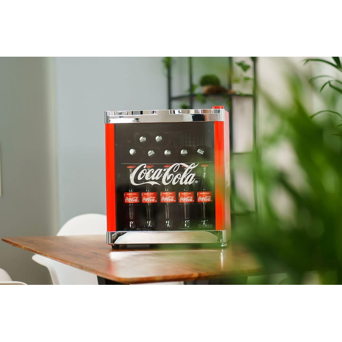 Міні-холодильник Coca-Cola °CUBES з скляними дверцятами | Холодильник для напоїв 48L, тихий та енергоефективний, ідеальний для офісу, вечірок та дому | 5-15°C, Червоний