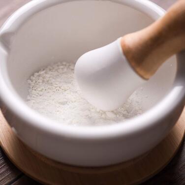 Набір керамічного ступки та пестика - для подрібнення пігулок, спецій, трав, приготування песто, солі. З кришкою, неслизьке дно.