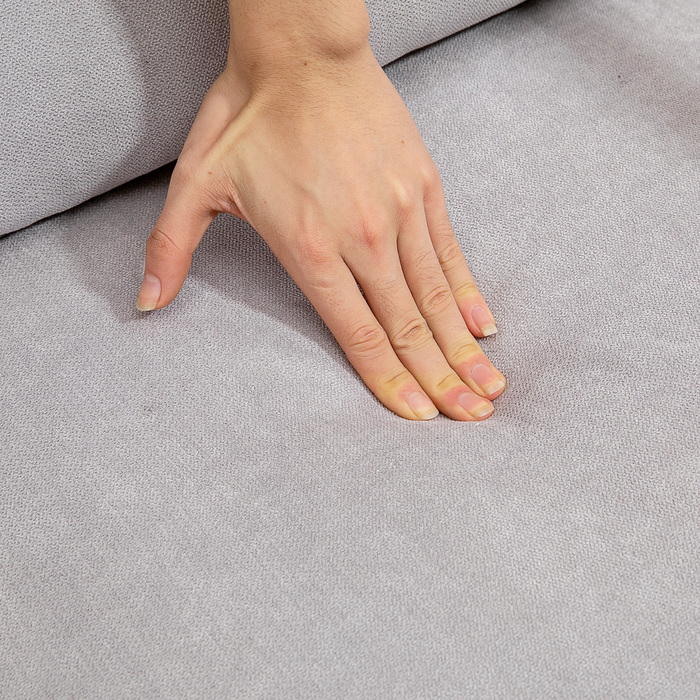 Елегантне крісло для відпочинку з дерев'яним каркасом та м'яким ґрунтом, оксамитова текстура, ідеально підходить для вітальні або спальні, сірого кольору.