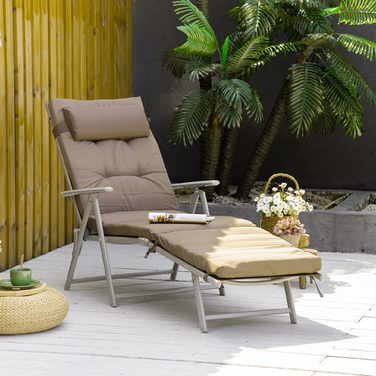 Outsunny Sun Lounger Садовий шезлонг складний регульований з подушкою коричневий сріблястий 137x63.5x100.5см для пляжу та саду