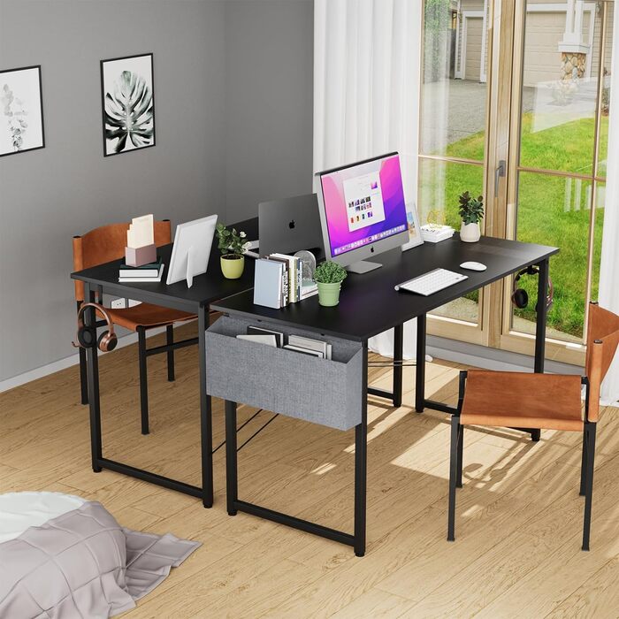 Письмовий стіл, комп'ютерний стіл з тримачем для навушників і сумкою для зберігання, стійкий робочий стіл, промисловий дизайн, стіл для ПК, невеликий офісний стіл, офісний стіл для дому, офіс (135 x 60 x 74 см, чорний)