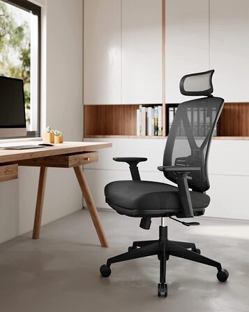 Офісний стілець SONGMICS з підставкою для ніг, ергономічний, з підтримкою попереку, регульованою головою та підлокітниками, регулюванням висоти та функцією гойдання, до 150 кг, чорний OBN61BKV1