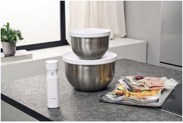 Набір ZWILLING Fresh & Save: контейнери для зберігання продуктів з вакуумним насосом (9 шт.) з нержавіючої сталі, M-18 см, L-24 см