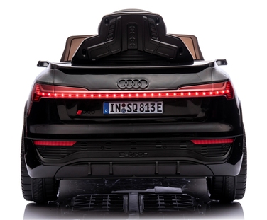 Дитячий електромобіль Audi SQ8 чорний — автомобіль на акумуляторі для дітей