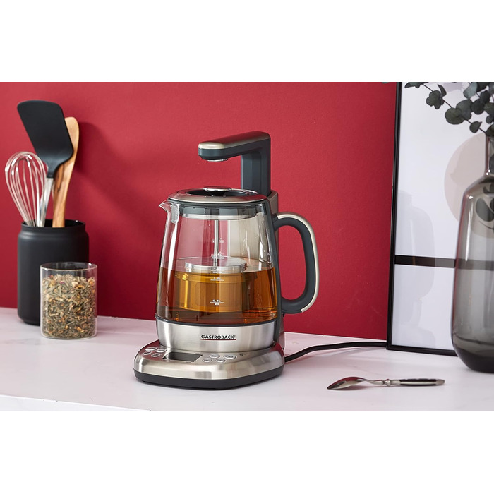 Електричний чайник GASTROBACK з регулюванням температури та ситом для листового чаю та пакетиків