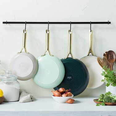 Набір сковорідок GreenPan Shades з керамічним антипригарним покриттям, 3 шт. (20/24/28 см), без PFAS, для індукційних плит, з нержавіючою сталею, безпечний для посудомийної машини, термостійкий, колір Terra (зелений)