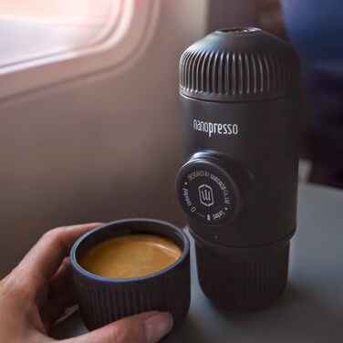 WACACO Nanopresso: портативна кавомашина для еспресо, сумісна з Nespresso® та змеленим кави, для подорожей та кемпінгу
