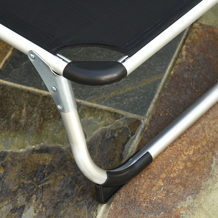 Outsunny Sun Lounger Садовий шезлонг 5-позиційний регульований складний ергономічний з сіткою чорний 170 x 60 x 76 см для відпочинку на свіжому повітрі
