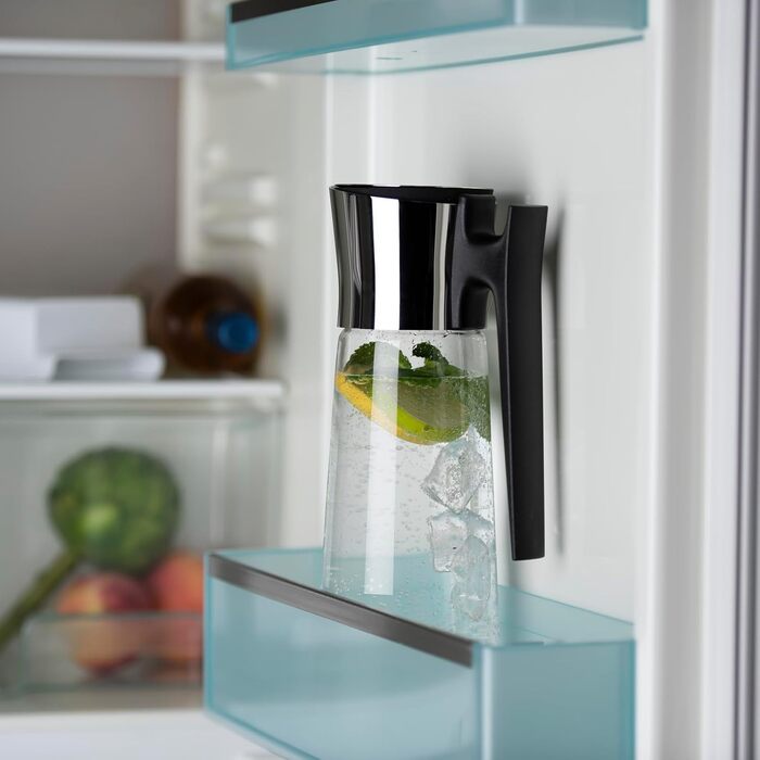 Скляна карафа WMF Basic з кришкою, 1,5 л - скляна посуда для води з нержавіючої сталі