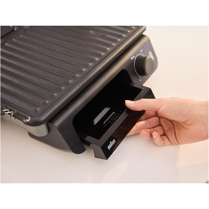 Електричний гриль Braun MultiGrill 7 CG7020: 3-в-1 (контактний гриль, BBQ, духовка), 2000W, велика поверхня (12 бургеров), чорний