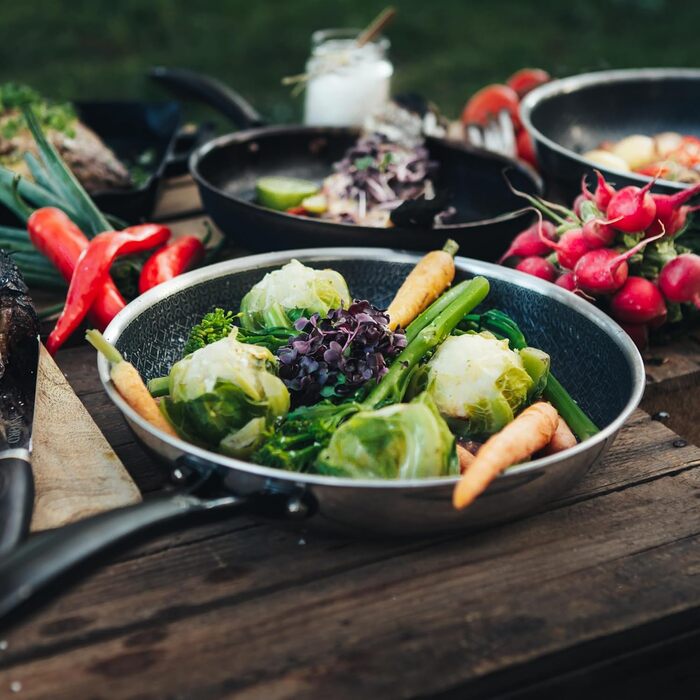 Сковорода NYORD з антипригарним покриттям, нержавіюча сталь, 24/28 см, з кришкою, для індукції, газу та кераміки
