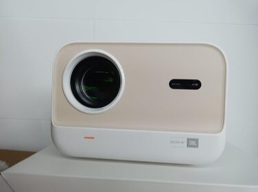 JBL Beamer Sound: LED проєктор Yaber L2s з автофокусом, WiFi 6, Bluetooth 5.1 для домашнього кінотеатру