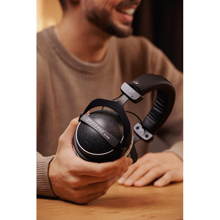 Накладні навушники beyerdynamic DT 770 PRO 80 Ом, закриті, дротові, для запису та моніторингу