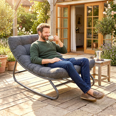 Крісло-гойдалка з широким плетінням та товстою подушкою, 101 x 66 x 63 см, сіре