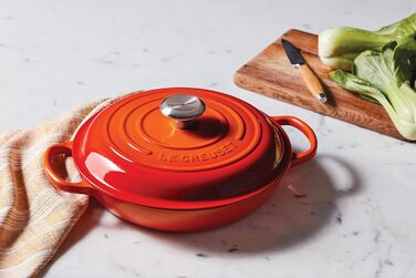 Каструля Le Creuset Signature з чавуну, Ø 30 см, 3,5 л, для всіх типів плит (включно з індукційними), 5,555 кг, Колір: рубіново-червоний