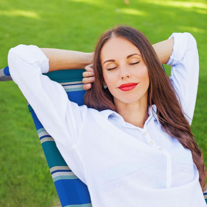 Розкладний шезлонг Relaxdays з подушкою для шиї