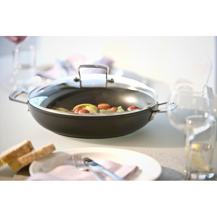 Пан з антипригарним покриттям Le Creuset, Ø 30 см, з кришкою, для всіх типів плит (в т.ч. індукційних), алюміній, сірий/срібний