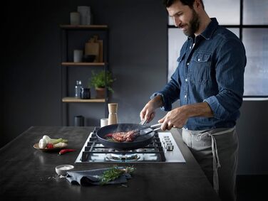 Сковорода для стейків WMF Steak Profi 24 см, багатошарова, індукційна, з антипригарним покриттям, для швидкого обсмаження, Rapid Heat Control