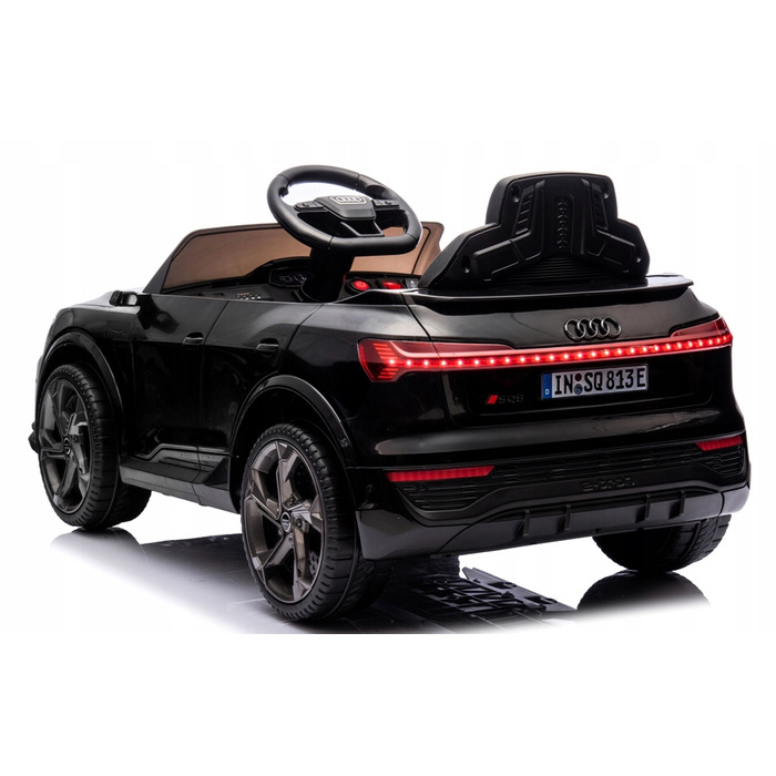 Дитячий електромобіль Audi SQ8 чорний — автомобіль на акумуляторі для дітей