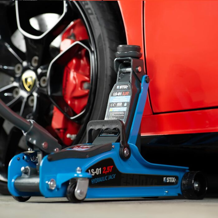 Гідравлічний домкрат STIX 2.5T низькопрофільний з кейсом, гумовими накладками та адаптером для SUV - для легкових та позашляхових автомобілів