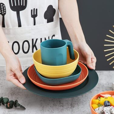 Набір посуду Kyraton з пластику 20 предметів: тарілки, чашки, миски. Небиткий, легкий, для кемпінгу. Безпечний для миття в посудомийній машині. Сервіз на 4 особи. Багато кольорів.