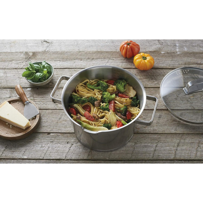 Каструля Meisterkoch з нержавіючої сталі 16 см Ø | з виливом, внутрішньою шкалою та ізольованою ручкою | 1 скляна кришка з дрібним та великим ситом | Кухонне приладдя, нержавіюча сталь, індукційне дно (20 см)