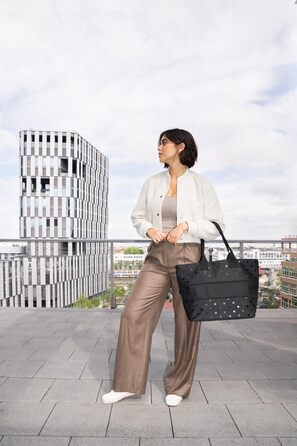 Сумка-шопер Reisenthel Shopper E1 - велика містка сумка для покупок, чорний колір, глянцевий принт Dots