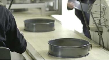 Форма для випікання Kaiser Inspiration Springform 26 см, кругла, з антипригарним покриттям, для пирогів та тортів