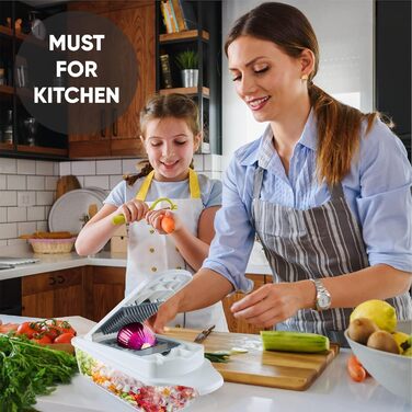 Набір для нарізання овочів RüK 22-в-1: слайсер, нарізувач, тертка, нарізувач цибулі - білий