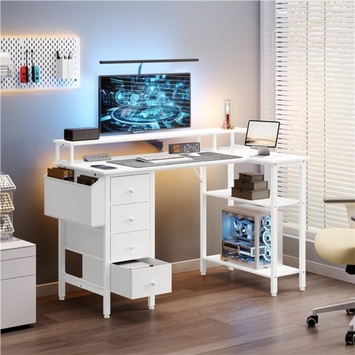Кутовий стіл Yaheetech L-подібний з розетками, 120 x 68 см, білий. Ігровий стіл з кріпленням для монітора, 4 шухлядами, 2 полицями та кишенькою для зберігання. Для дому та офісу.