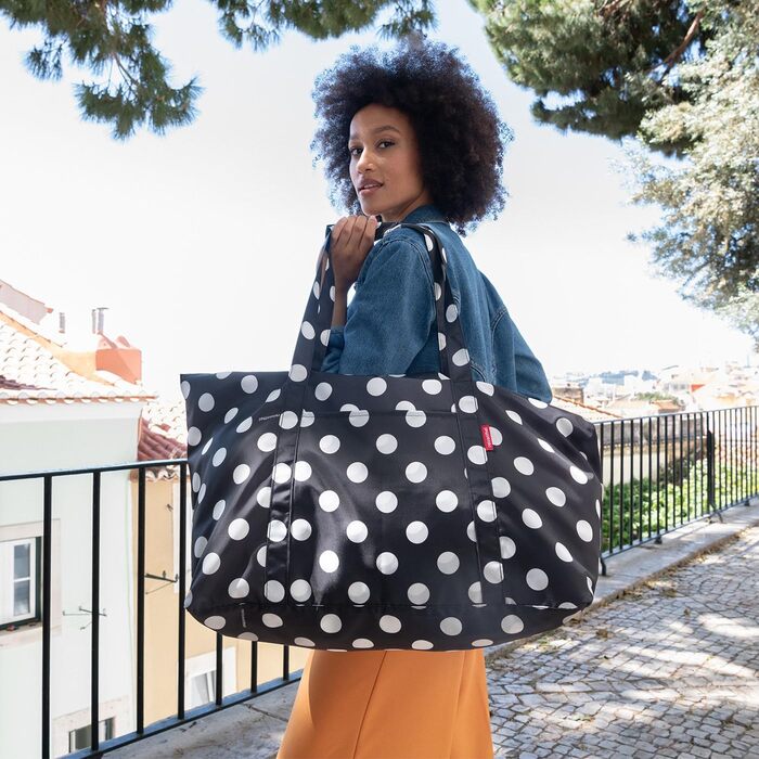 Сумка-рюкзак Reisenthel Mini Maxi Travelbag, синій, компактна та легка, Dots White