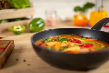 Сковорода Kuhn Rikon Brat & Universal 31270, чорна, 28 см, висока