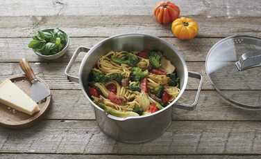 Каструля Meisterkoch з нержавіючої сталі 16 см Ø | з виливом, внутрішньою шкалою та ізольованою ручкою | 1 скляна кришка з дрібним та великим ситом | Кухонне приладдя, нержавіюча сталь, індукційне дно (20 см)