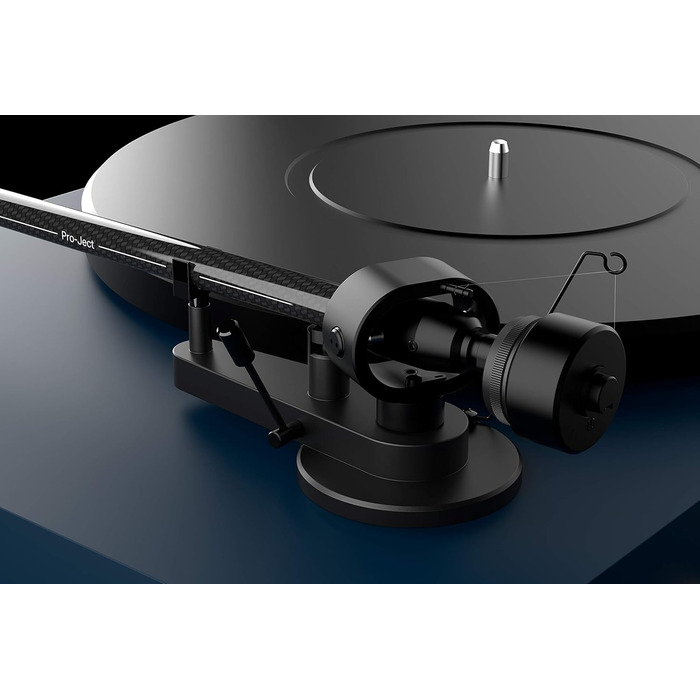 Програвач вінілу Pro-Ject Debut Carbon EVO з карбоновим тонармом, електронним перемикачем швидкості та голкою Ortofon 2M Red, глянцевий чорний