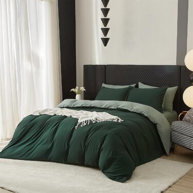 Бетлічна постільна білизна Baumwolle 200x220 см. Зелений, темно-зелений, салатний колір. Комплект: простирадло 200x220 см та 2 наволочки 80x80 см з блискавкою. Бавовна.