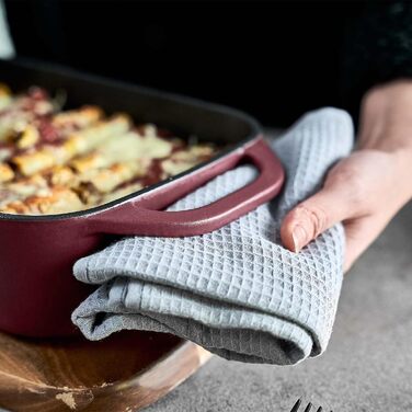 Форма для випічки Springlane з чавуну з кришкою 3L, емальована форма для хліба, пирогів та запіканок, міцна чавунна сковорода-жаровня 33,5 x 13 см, м'ятного кольору