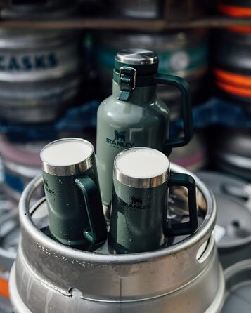 Термокружка Stanley Adventure Vacuum Stein 709 мл - Білий (Polar White) | Зручна ручка, 7 годин холоду, для пива, миється в посудомийній машині