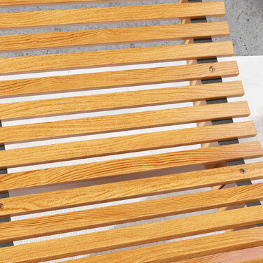 Зручне крісло-гойдалка для саду, висока спинка, регульоване підставлення, виготовлене з сосни, розміри 130 x 60 x 60 см, світло-коричневе