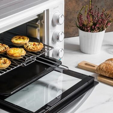 Мультифурна Cecotec Bake&Toast 1090 Black - 23 л, 1000 Вт, таймер, регулювання температури до 230ºC, решітка-гриль, лопатка