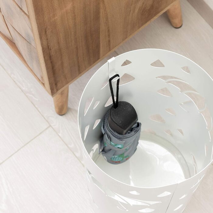 Підставка для парасоль під Baroni Home: металева, циліндрична, біла, з крючками та знімною мискою для збору води (19x19x49 см)