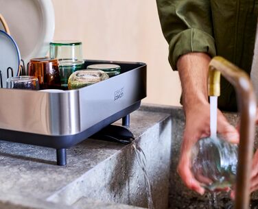 Сушарка для посуду Joseph Joseph Extend з нержавіючої сталі, висувна, компактна, з тримачем для столових приборів та поворотним зливом (Plus, Чорний)