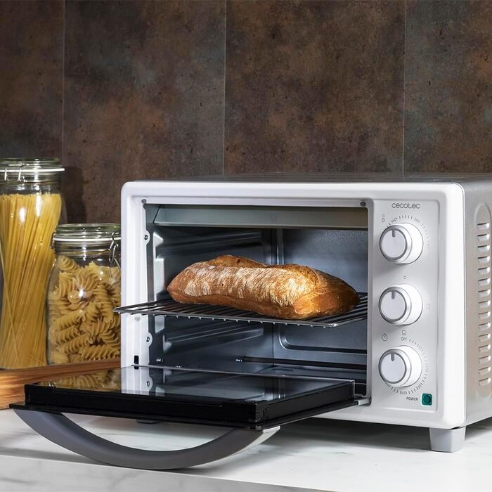 Мультифурна Cecotec Bake&Toast 1090 Black - 23 л, 1000 Вт, таймер, регулювання температури до 230ºC, решітка-гриль, лопатка