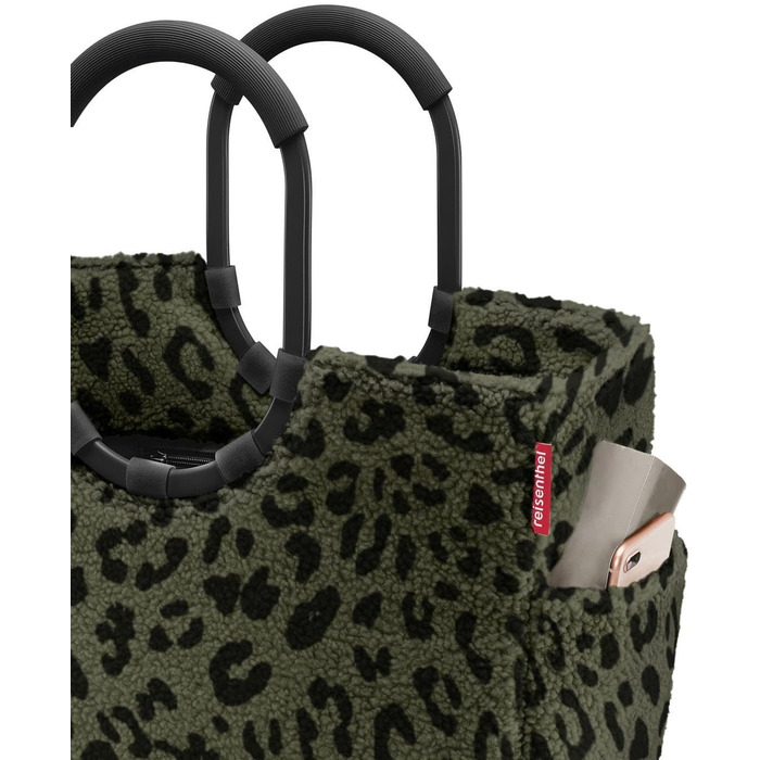 Сумка Reisenthel Loopshopper L – стильна та містка, з водонепроникним покриттям та кишенями з перероблених PET-пляшок, колір Gold (Teddy Leo Olive)