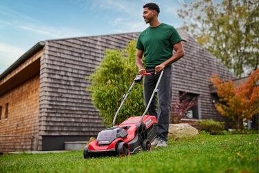 Акумуляторний газонокосарка Einhell City GE-CM 18/30 Li Kit Power X-Change (18 В, ширина косіння 30 см, до 150 м², Brushless, кошик 25 л, висота косіння 30-70 мм, з акумулятором 3.0 Ah + зарядним пристроєм)