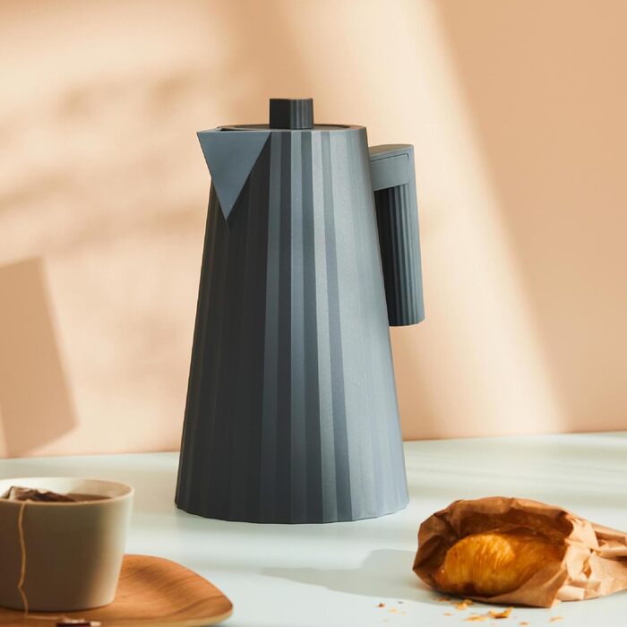 Електричний чайник Alessi Plissé MDL06 G, 1.7 л, сірий, 2400W, з європейським штекером