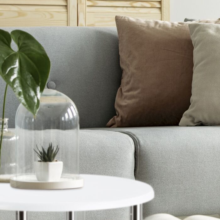 Зручний приставний столик Relaxdays на коліщатках з двома ящиками