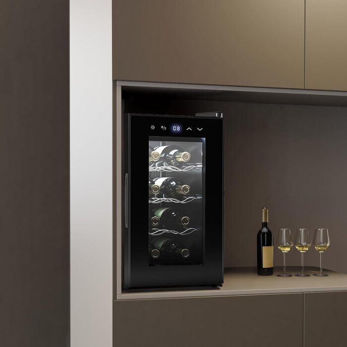 Витримання вина Cecotec Bolero Grandsommelier 830 Coolcrystal: 8 пляшок, термоелектрична охолодження, регулювання температури 8-18°C, сенсорне керування, LED-підсвітка, без шкідливого газу, чорний колір