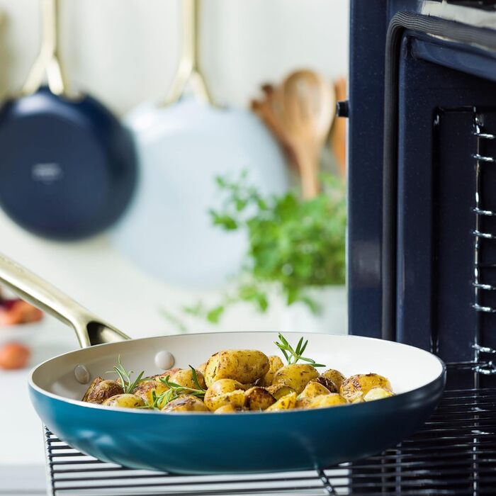 Набір сковорідок GreenPan Shades з керамічним антипригарним покриттям, 3 шт., діаметр 20/24/28 см, без PFAS, для індукційних плит, з ручками з нержавіючої сталі, придатні для миття в посудомийній машині та для використання в духовці, колір Terra (блакитни