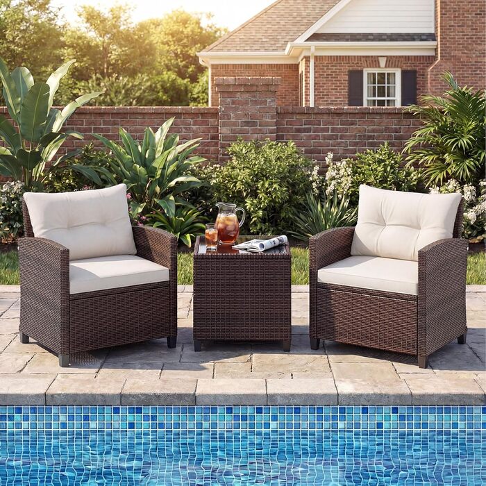 Набір садових меблів COSTWAY з ротангу для балкона та тераси, 3 предмети: 2 крісла, стіл зі скляною стільницею, подушки. Колір: коричневий + білий.
